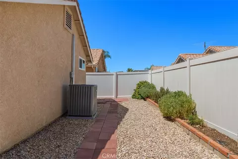 Exterior - 2666 Alegre, Hemet, CA 92545 photo 5 of 9