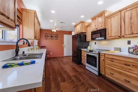 Kitchen - 2666 Alegre, Hemet, CA 92545 photo 2 of 5