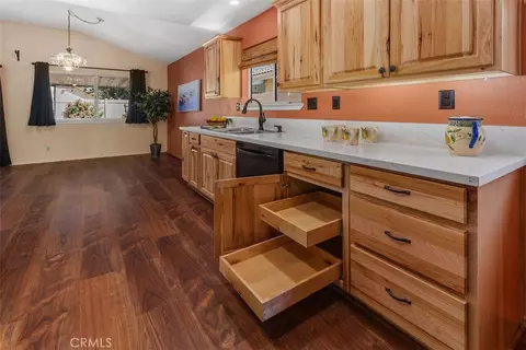 Kitchen - 2666 Alegre, Hemet, CA 92545 photo 4 of 5
