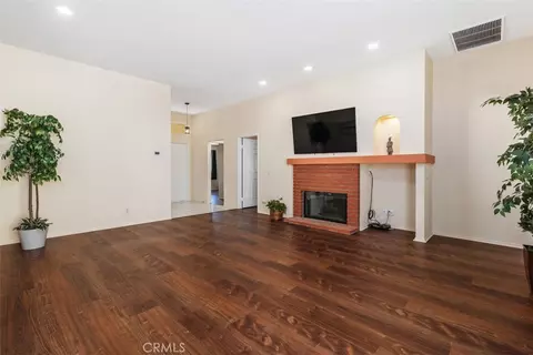 Living - 2666 Alegre, Hemet, CA 92545 photo 4 of 7