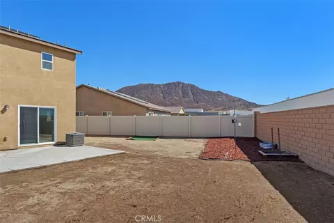 Exterior - 29261 Kentia Ct, Winchester, CA 92596 photo 7 of 10