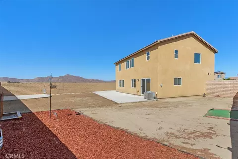 Exterior - 29261 Kentia Ct, Winchester, CA 92596 photo 8 of 10