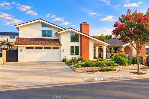 19701 Bluefield Plz, Yorba Linda, CA 92886