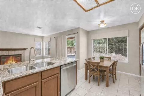 Kitchen - 43156 Corte Almonte, Temecula, CA 92592 photo 3 of 4