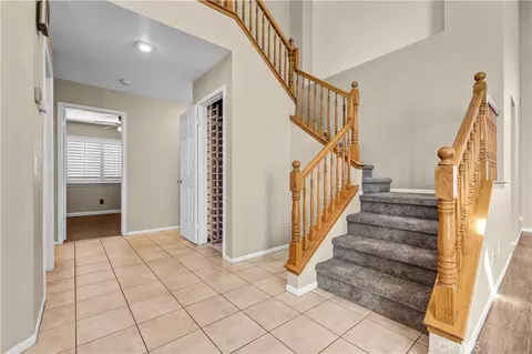 Entry Way - 43156 Corte Almonte, Temecula, CA 92592 photo 3 of 4