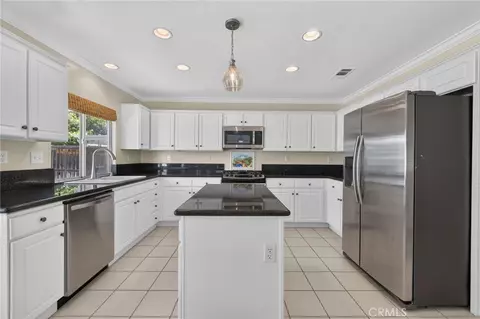 Kitchen - 32222 Corte Gardano, Temecula, CA 92592 photo 1 of 4