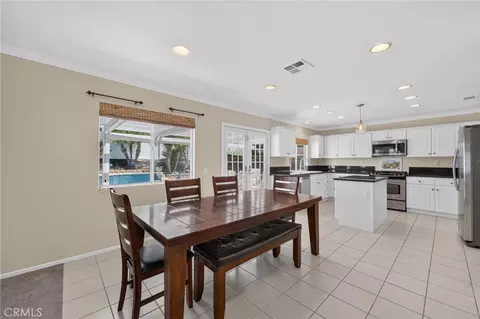 Dining - 32222 Corte Gardano, Temecula, CA 92592 photo 2 of 5