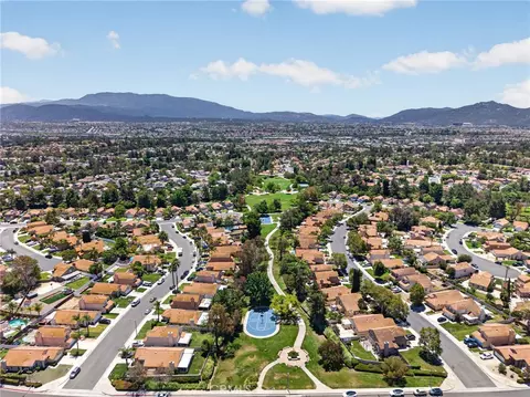View/Area - 32222 Corte Gardano, Temecula, CA 92592 photo 14 of 14