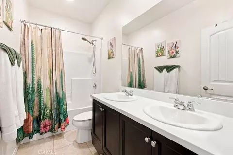 Bath - 29609 Argyle Cir, Menifee, CA 92584 photo 1 of 1