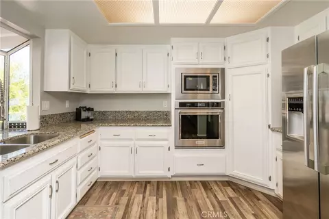 Kitchen - 17720 Copper Queen, Perris, CA 92570 photo 4 of 5