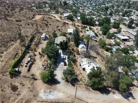 26465 Monroe Ln, Homeland, CA 92548