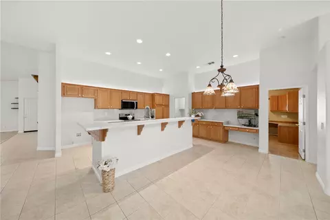 Kitchen - 8935 Ironstone Ct, Hesperia, CA 92344 photo 4 of 4