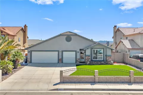Exterior - 8935 Ironstone Ct, Hesperia, CA 92344 photo 4 of 11