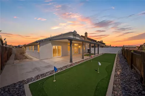 Exterior - 8935 Ironstone Ct, Hesperia, CA 92344 photo 3 of 11