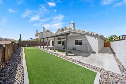 Exterior - 8935 Ironstone Ct, Hesperia, CA 92344 photo 10 of 11