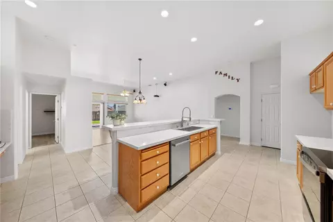 Kitchen - 8935 Ironstone Ct, Hesperia, CA 92344 photo 2 of 4