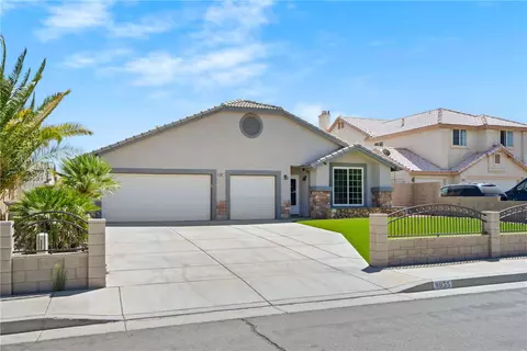 Exterior - 8935 Ironstone Ct, Hesperia, CA 92344 photo 6 of 11