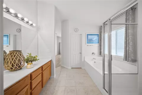 Bath - 8935 Ironstone Ct, Hesperia, CA 92344 photo 5 of 6