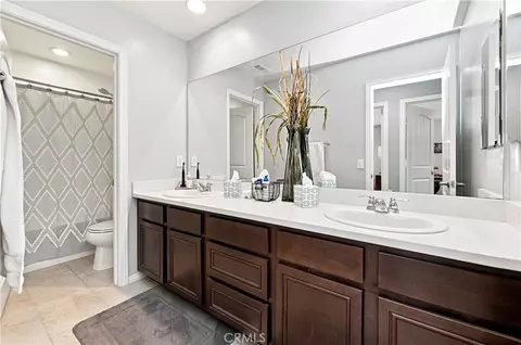 Bath - 29258 Nectarine St, Menifee, CA 92584 photo 2 of 4