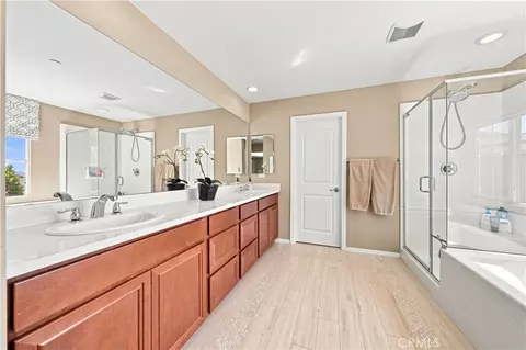Bath - 29081 Nectarine, Menifee, CA 92584 photo 2 of 4