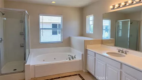 Bath - 3352 Hammock, Perris, CA 92571 photo 1 of 1