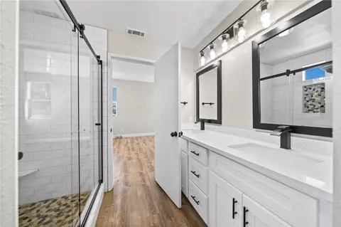 Bath - 39552 June Rd, Temecula, CA 92591 photo 2 of 2