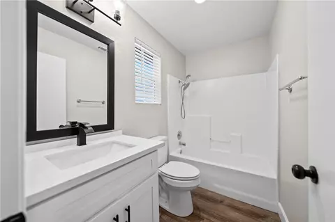 Bath - 39552 June Rd, Temecula, CA 92591 photo 1 of 2