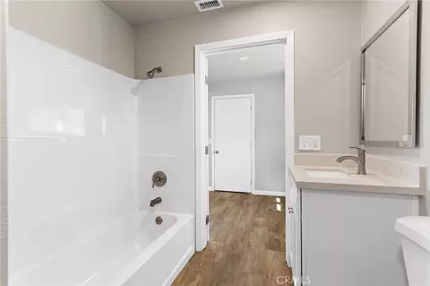 Bath - 131 S Brandon Rd, Fallbrook, CA 92028 photo 3 of 5