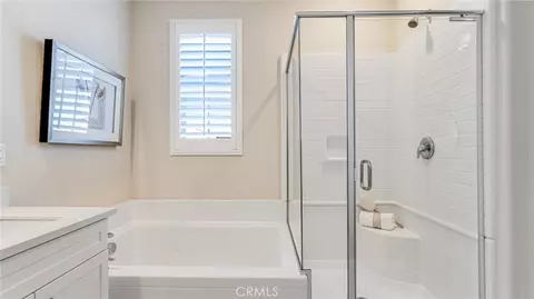 Bath - 2891 E Amberley Privado, Ontario, CA 91762 photo 2 of 2