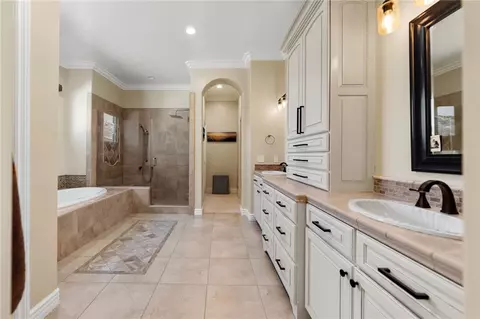 Bath - 36736 Pauba Rd, Temecula, CA 92592 photo 2 of 5