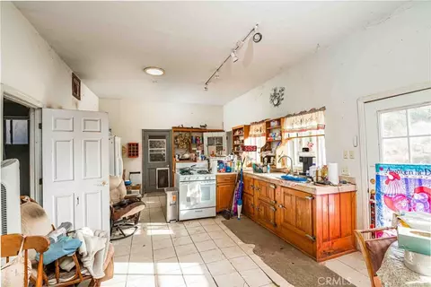 Kitchen - 20144 Kimball Valley Rd, Ramona, CA 92065 photo 1 of 1