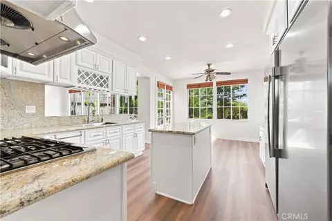 Kitchen - 45514 Caminito Avila, Temecula, CA 92592 photo 3 of 5