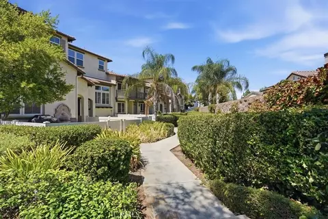 33600 Willow Haven Apt 106 Ln, Murrieta, CA 92563