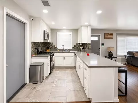 Kitchen - 421 Parkbrook St, Spring Valley, CA 91977 photo 2 of 2