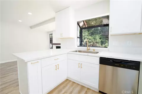 Kitchen - 41614 Zinfandel, Temecula, CA 92591 photo 2 of 2