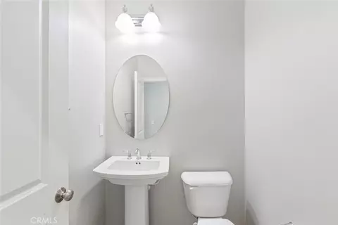 Bath - 29656 Olympic Dr, Menifee, CA 92585 photo 1 of 1
