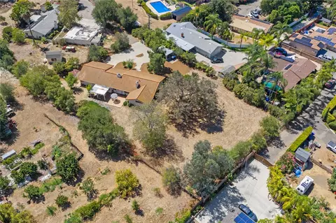 View/Area - 1732 E Mission Rd, Fallbrook, CA 92028 photo 4 of 5