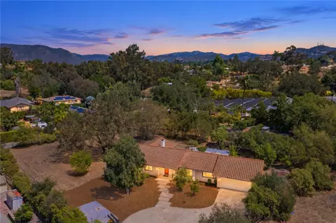 View/Area - 1732 E Mission Rd, Fallbrook, CA 92028 photo 1 of 5