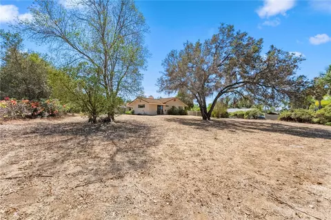 Exterior - 1732 E Mission Rd, Fallbrook, CA 92028 photo 9 of 15