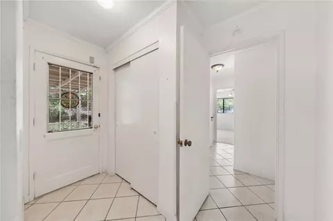 Entry Way - 1732 E Mission Rd, Fallbrook, CA 92028 photo 1 of 2