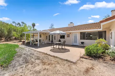Exterior - 1732 E Mission Rd, Fallbrook, CA 92028 photo 10 of 15