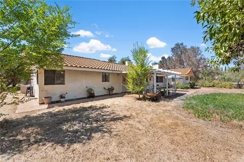 Exterior - 1732 E Mission Rd, Fallbrook, CA 92028 photo 12 of 15