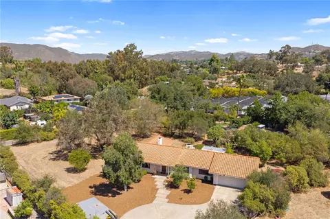 View/Area - 1732 E Mission Rd, Fallbrook, CA 92028 photo 3 of 5
