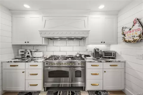 Kitchen - 3945 Pala Mesa, Fallbrook, CA 92028 photo 4 of 13