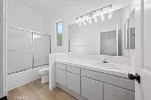 Bath - 30981 Mashie Way, Temecula, CA 92591 photo 3 of 3
