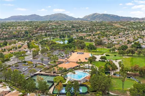View/Area - 30981 Mashie Way, Temecula, CA 92591 photo 3 of 8