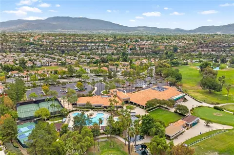 View/Area - 30981 Mashie Way, Temecula, CA 92591 photo 5 of 8