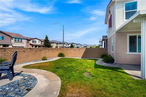 Exterior - 30258 Adrift Ln, Menifee, CA 92584 photo 7 of 11