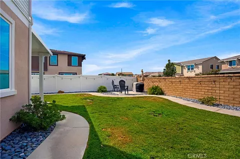 Exterior - 30258 Adrift Ln, Menifee, CA 92584 photo 5 of 11