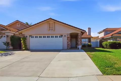 Exterior - 19981 Silvercrest Ln, Riverside, CA 92508 photo 2 of 11